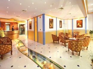 Grand Seasons Hotel Kochi Exterior foto
