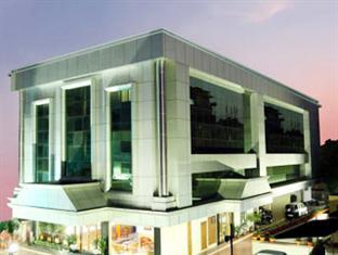 Grand Seasons Hotel Kochi Exterior foto